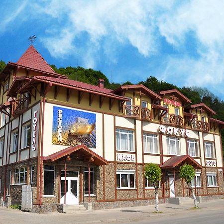 Focus Hotel Khust Exterior photo